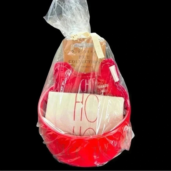 NEW 4 Pc SET - DECK THE PAWS - RED Pet Bowl, Bandana, & 2 squeaky Bone Toys - Picture 8 of 9